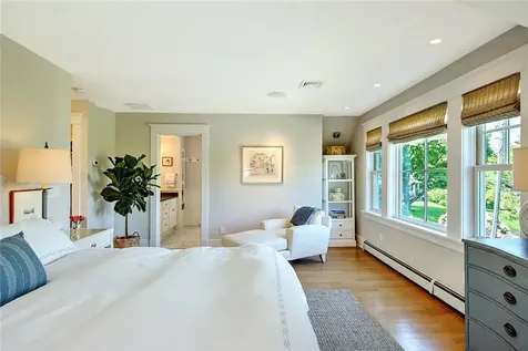 5 Curtis Road North Kingstown RI 02874