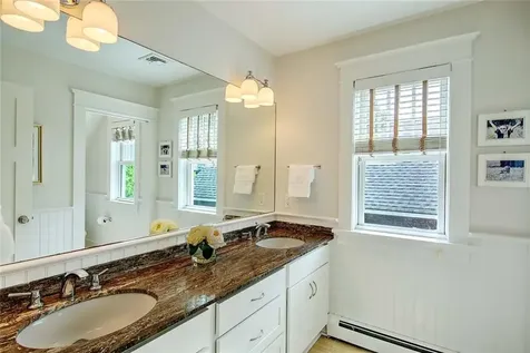 5 Curtis Road North Kingstown RI 02874
