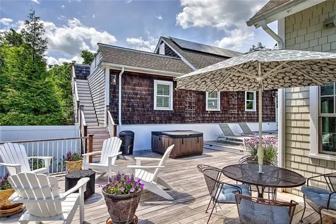 5 Curtis Road North Kingstown RI 02874