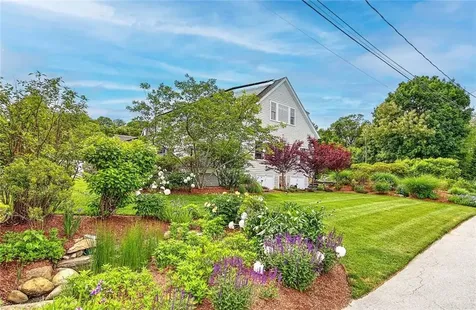 5 Curtis Road North Kingstown RI 02874