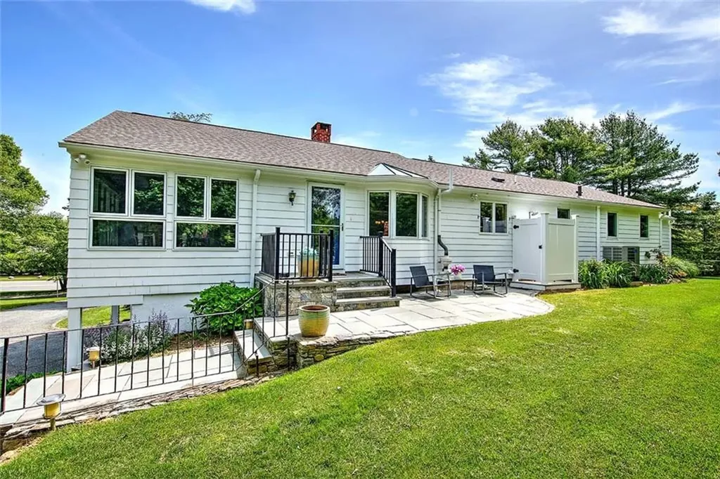 251 Succotash Road South Kingstown RI 02879