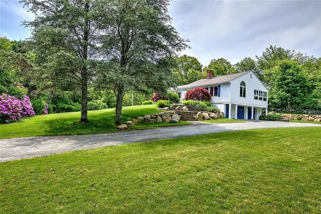 251 Succotash Road South Kingstown RI 02879