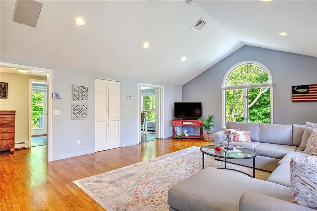 251 Succotash Road South Kingstown RI 02879