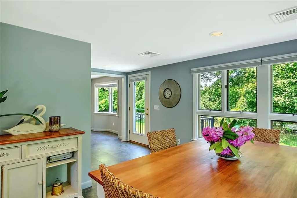251 Succotash Road South Kingstown RI 02879