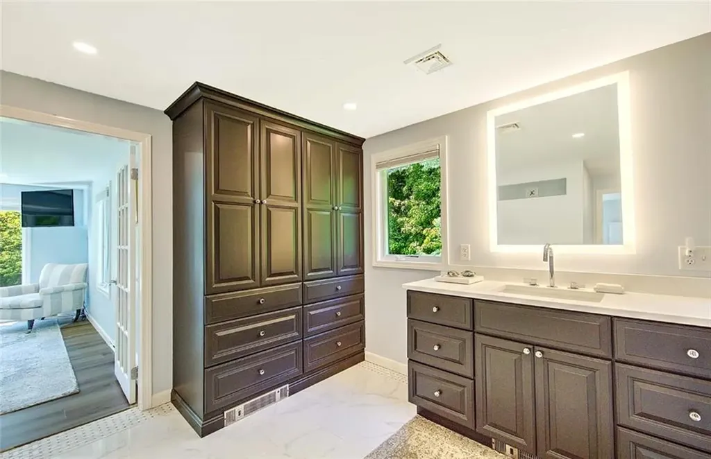 251 Succotash Road South Kingstown RI 02879