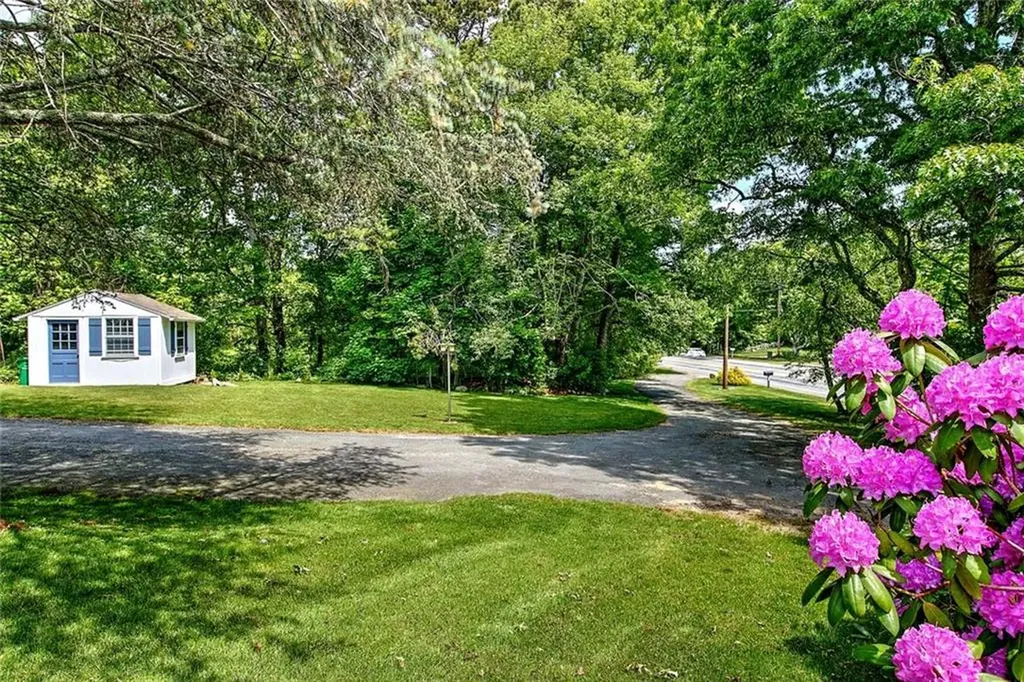 251 Succotash Road South Kingstown RI 02879