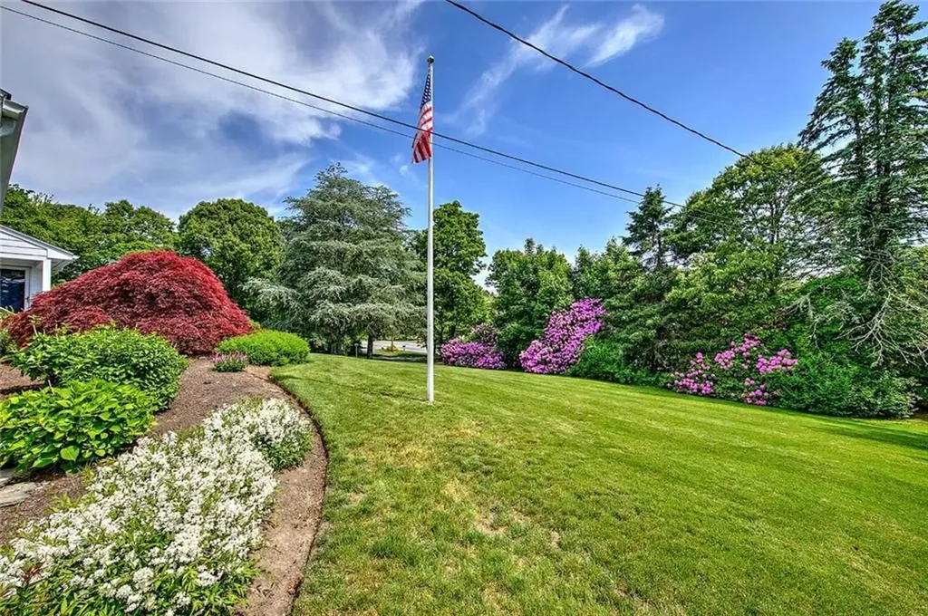 251 Succotash Road South Kingstown RI 02879