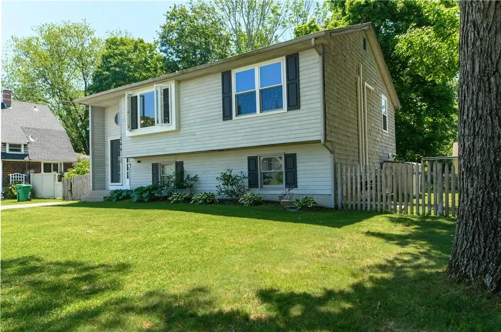 244 Samuel Gorton Avenue Warwick RI 02889
