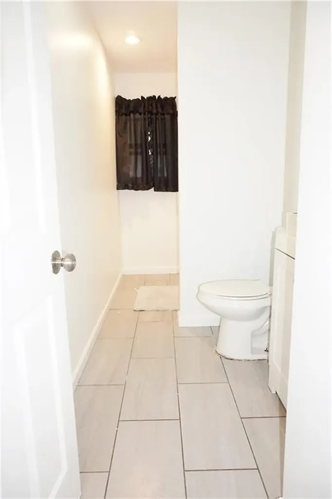 12 Thomas Avenue Pawtucket RI 02860
