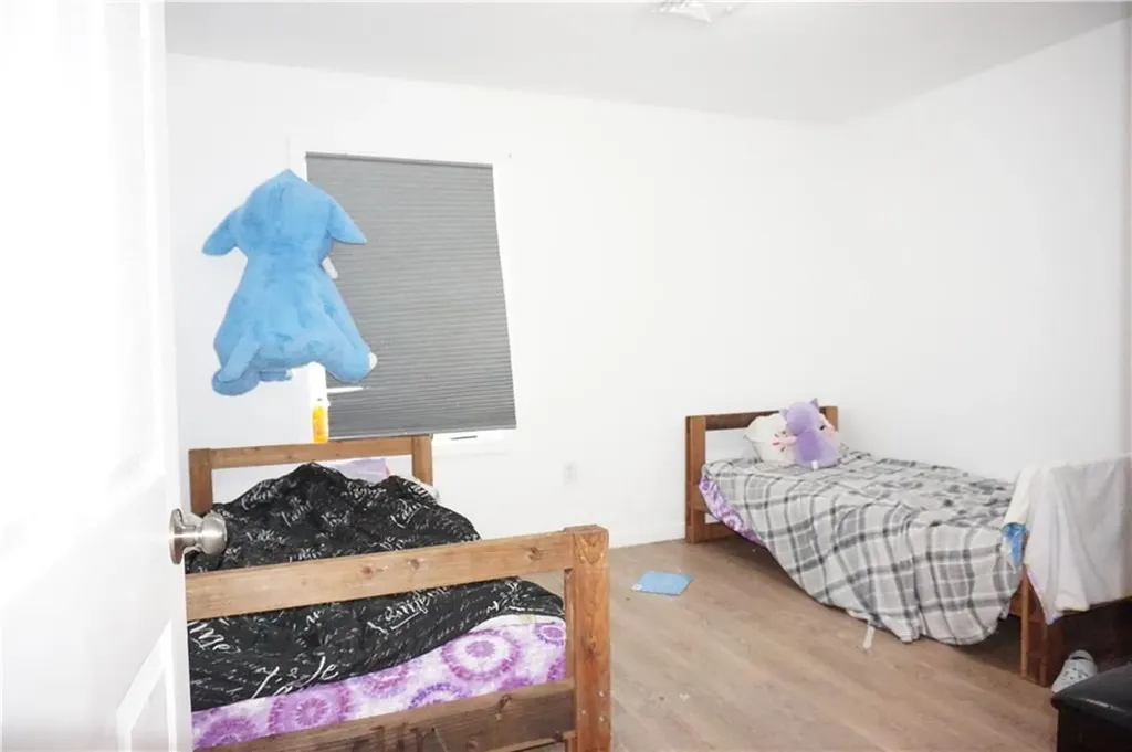 12 Thomas Avenue Pawtucket RI 02860