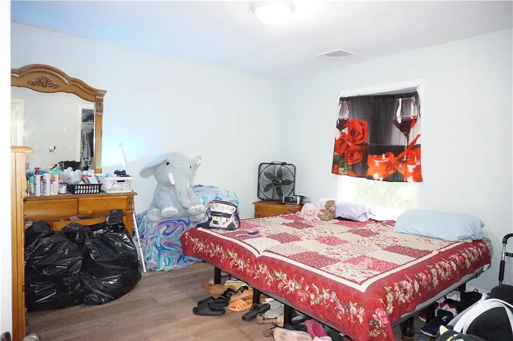 12 Thomas Avenue Pawtucket RI 02860