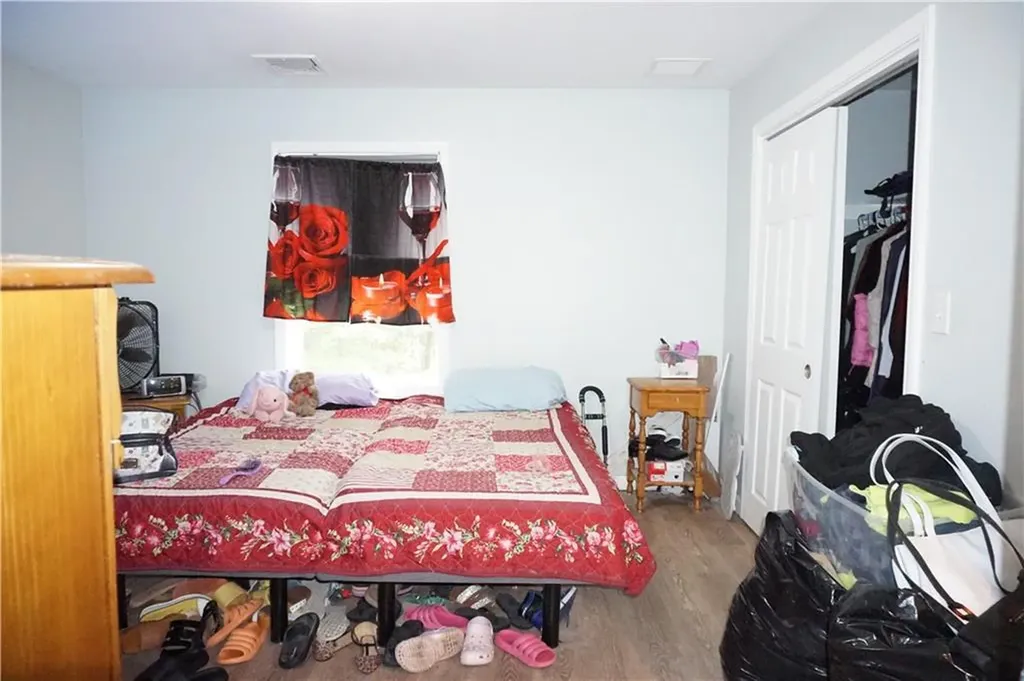 12 Thomas Avenue Pawtucket RI 02860