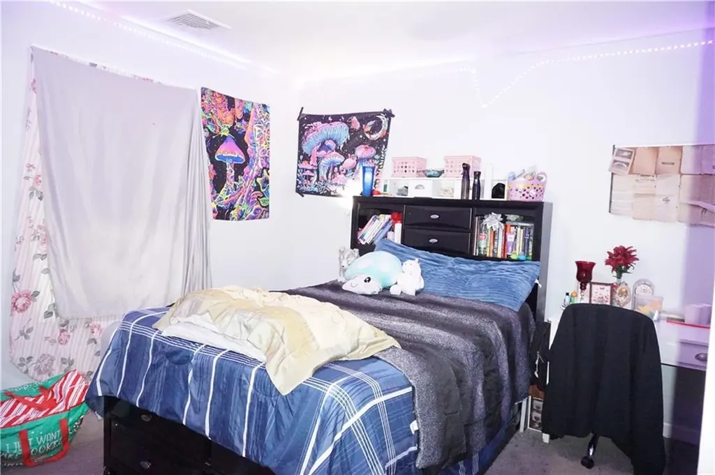 12 Thomas Avenue Pawtucket RI 02860