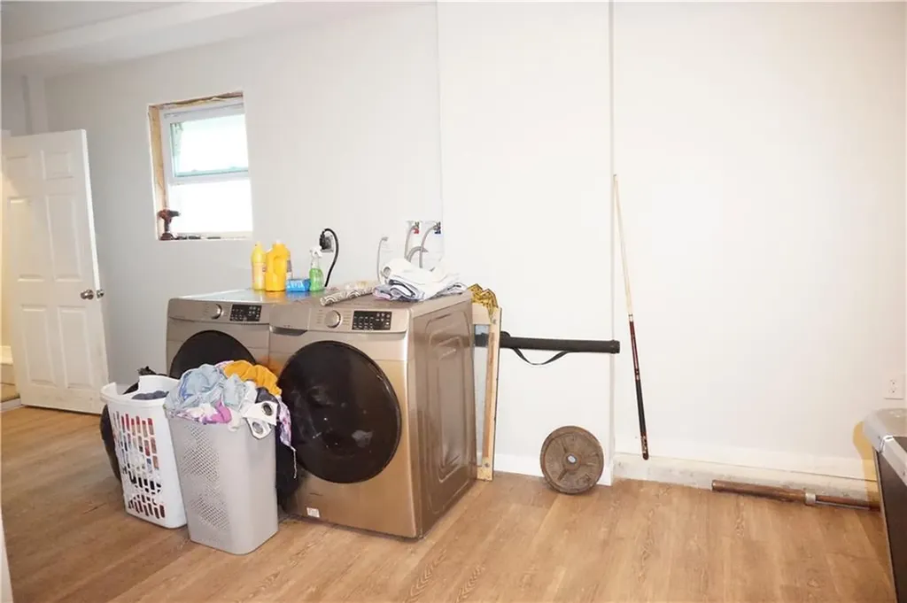 12 Thomas Avenue Pawtucket RI 02860
