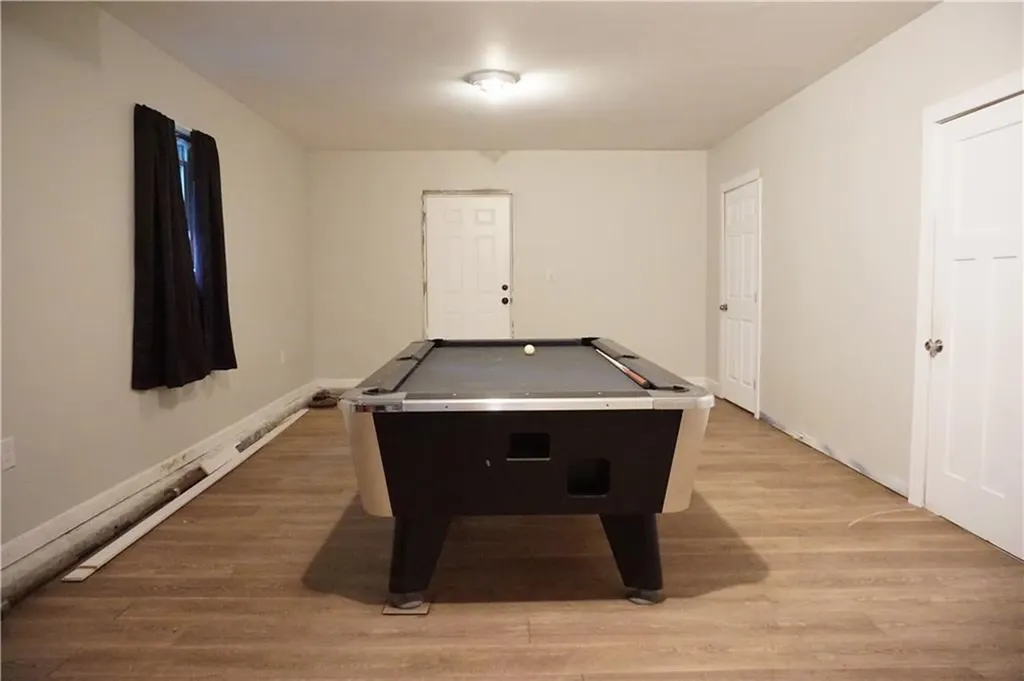 12 Thomas Avenue Pawtucket RI 02860