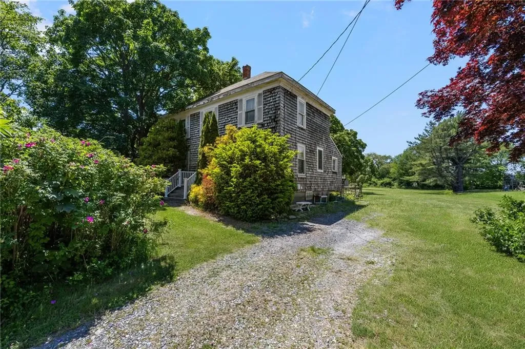 469 Wapping Road Portsmouth RI 02871