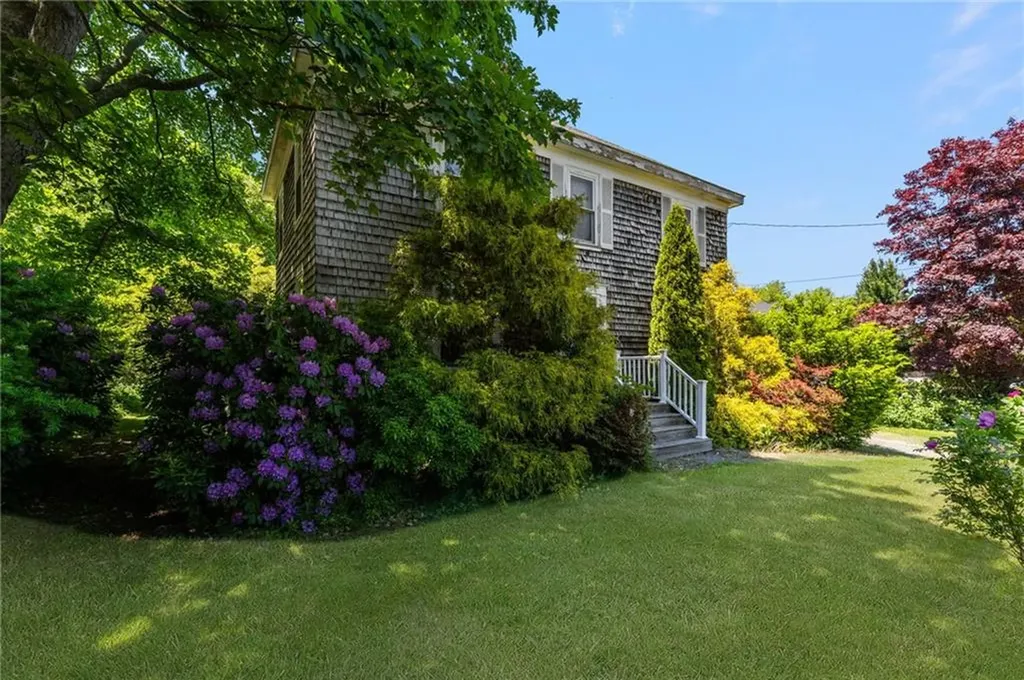 469 Wapping Road Portsmouth RI 02871