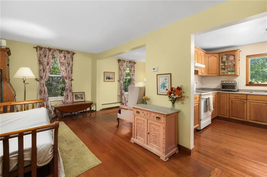 469 Wapping Road Portsmouth RI 02871