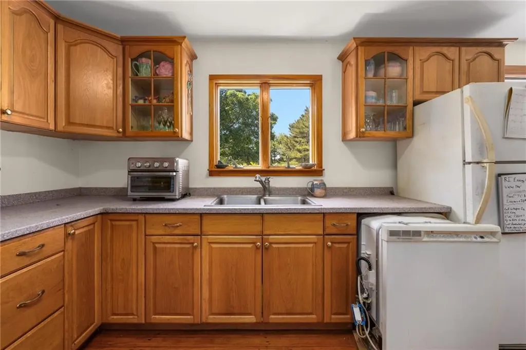 469 Wapping Road Portsmouth RI 02871