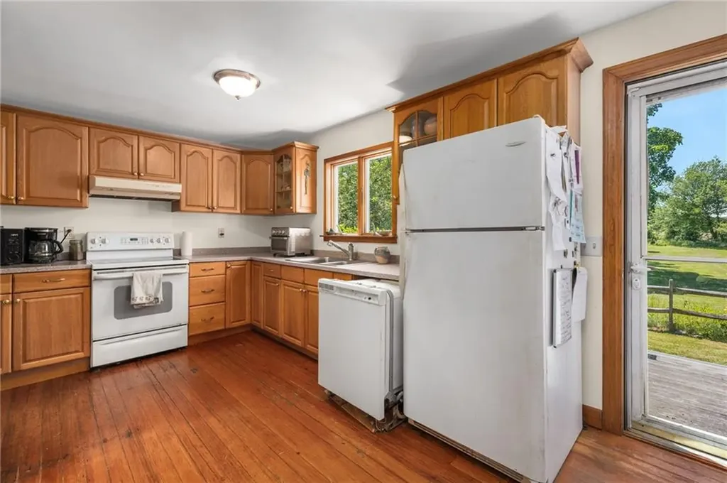 469 Wapping Road Portsmouth RI 02871
