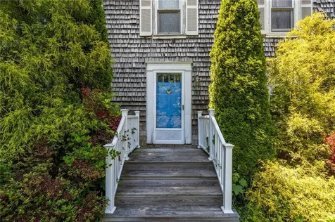 469 Wapping Road Portsmouth RI 02871