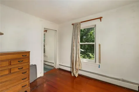 469 Wapping Road Portsmouth RI 02871