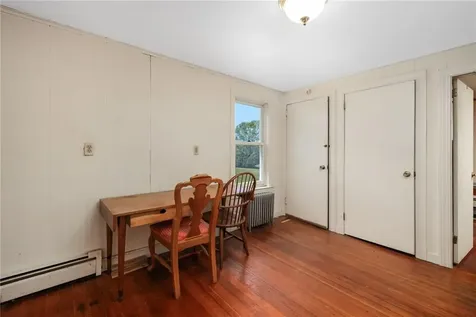 469 Wapping Road Portsmouth RI 02871
