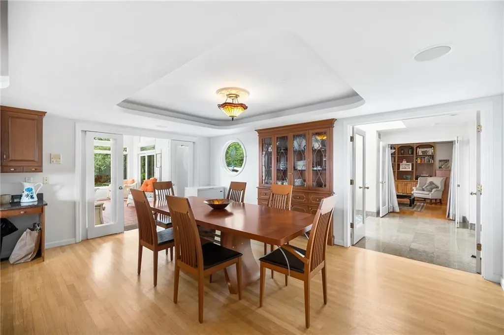 205 Indian Avenue Portsmouth RI 02871
