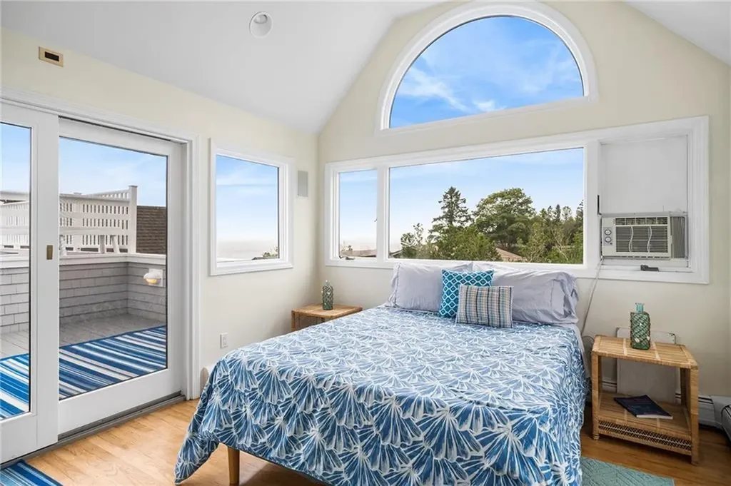 205 Indian Avenue Portsmouth RI 02871