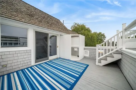 205 Indian Avenue Portsmouth RI 02871