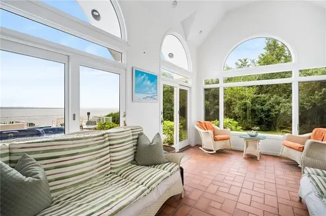 205 Indian Avenue Portsmouth RI 02871