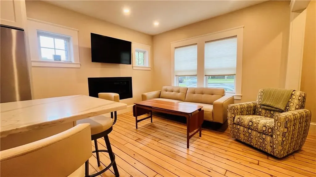 35 Memorial Boulevard Newport RI 02840