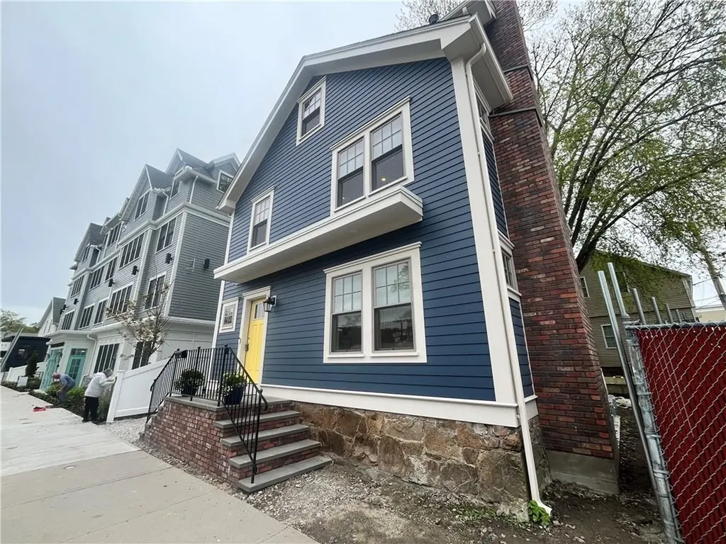 35 Memorial Boulevard Newport RI 02840