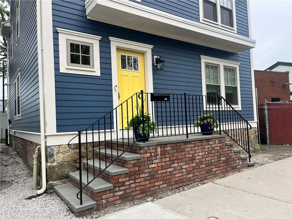35 Memorial Boulevard Newport RI 02840