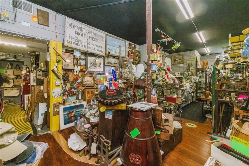 1019 Main Road Tiverton RI 02878