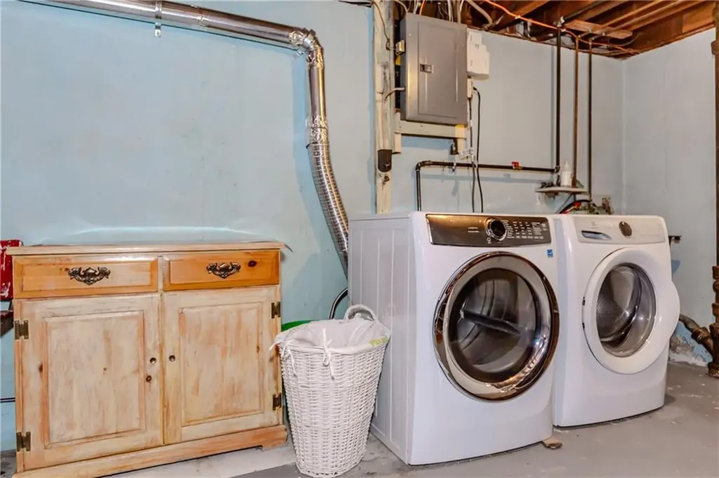 111 Isabella Avenue Providence RI 02908