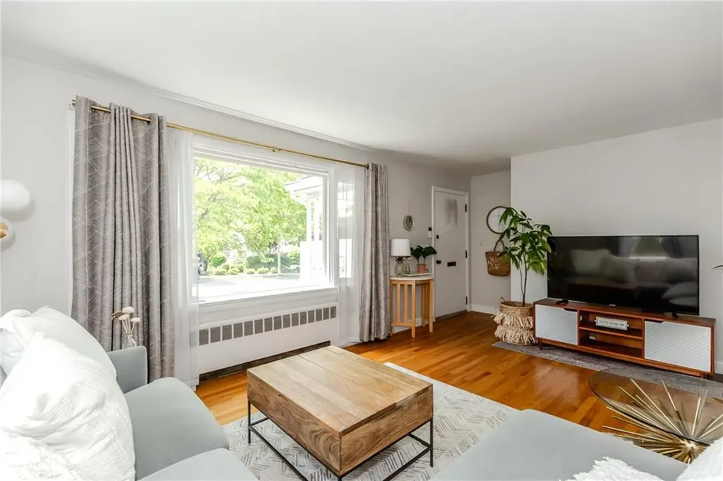111 Isabella Avenue Providence RI 02908