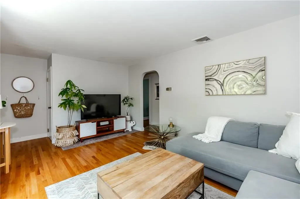 111 Isabella Avenue Providence RI 02908