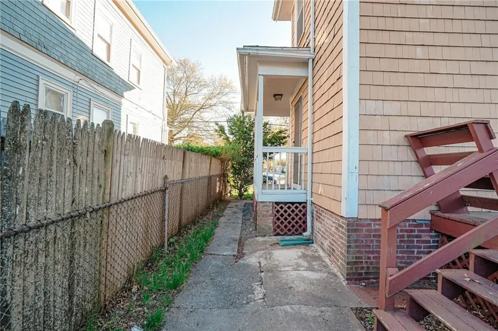 59 Bourne Avenue East Providence RI 02916