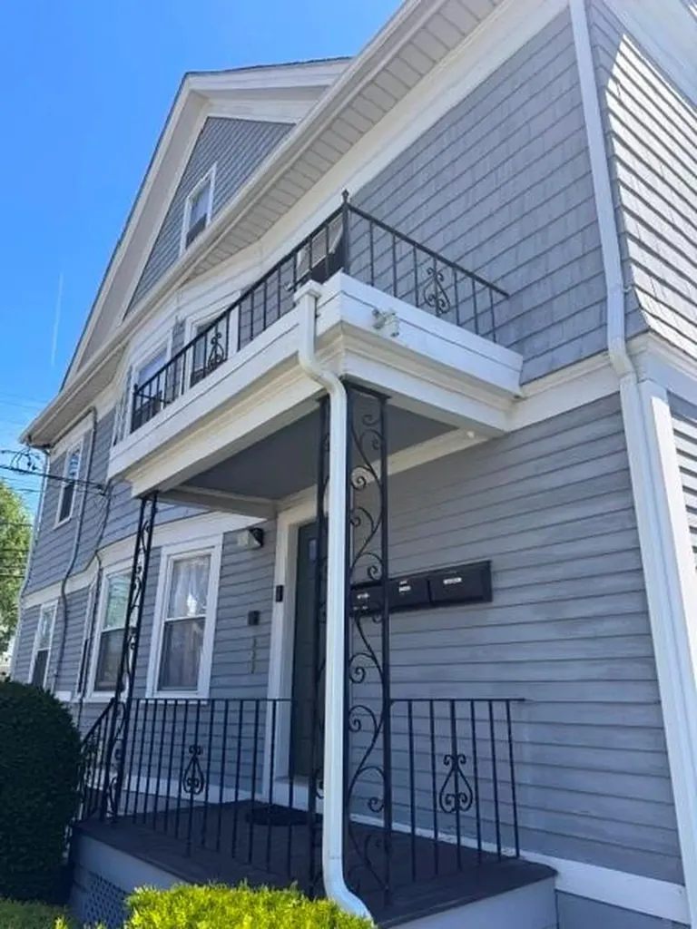 595 597 Armistice Boulevard Pawtucket RI 02861
