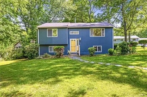 107 Huckleberry Road North Kingstown RI 02852