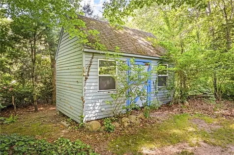 107 Huckleberry Road North Kingstown RI 02852