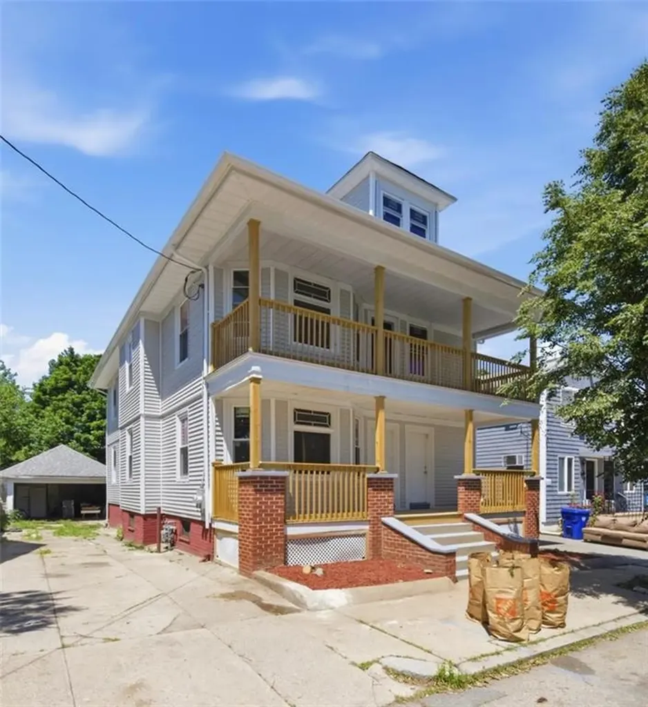 227 Roosevelt Street Providence RI 02909