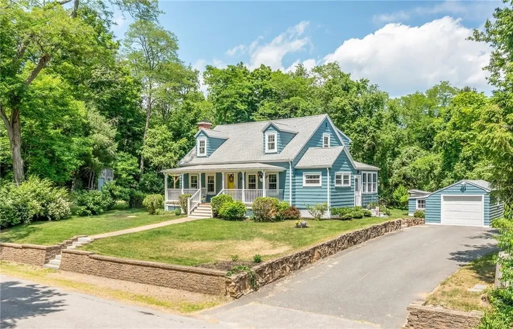 335 Eagle Peak Road Burrillville RI 02859
