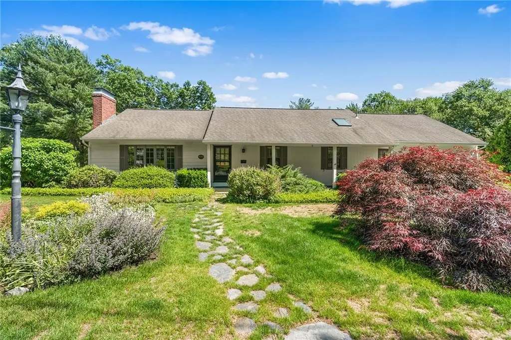 105 Fairfield Drive North Kingstown RI 02852