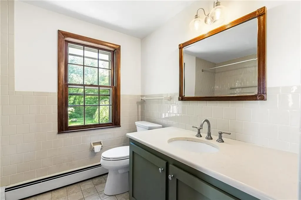 105 Fairfield Drive North Kingstown RI 02852