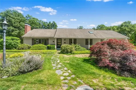 105 Fairfield Drive North Kingstown RI 02852