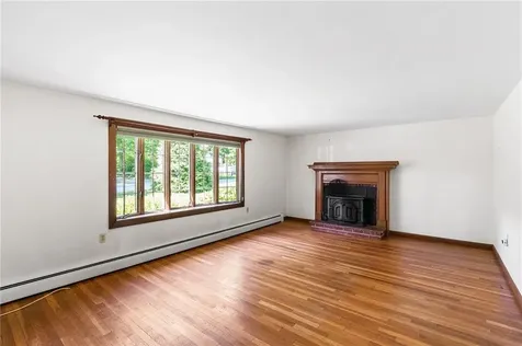 105 Fairfield Drive North Kingstown RI 02852