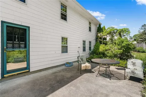105 Fairfield Drive North Kingstown RI 02852