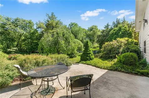 105 Fairfield Drive North Kingstown RI 02852